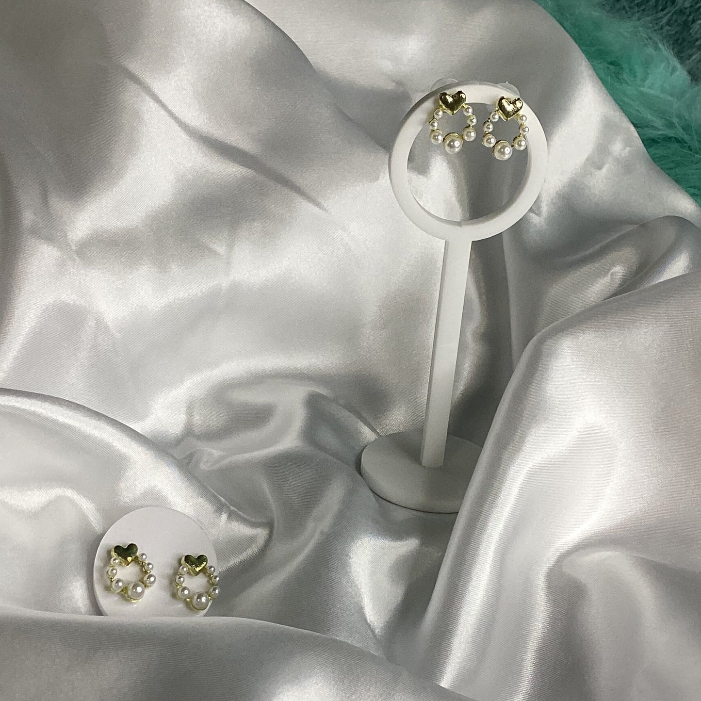 Lucia Pearl Earrings-Gold